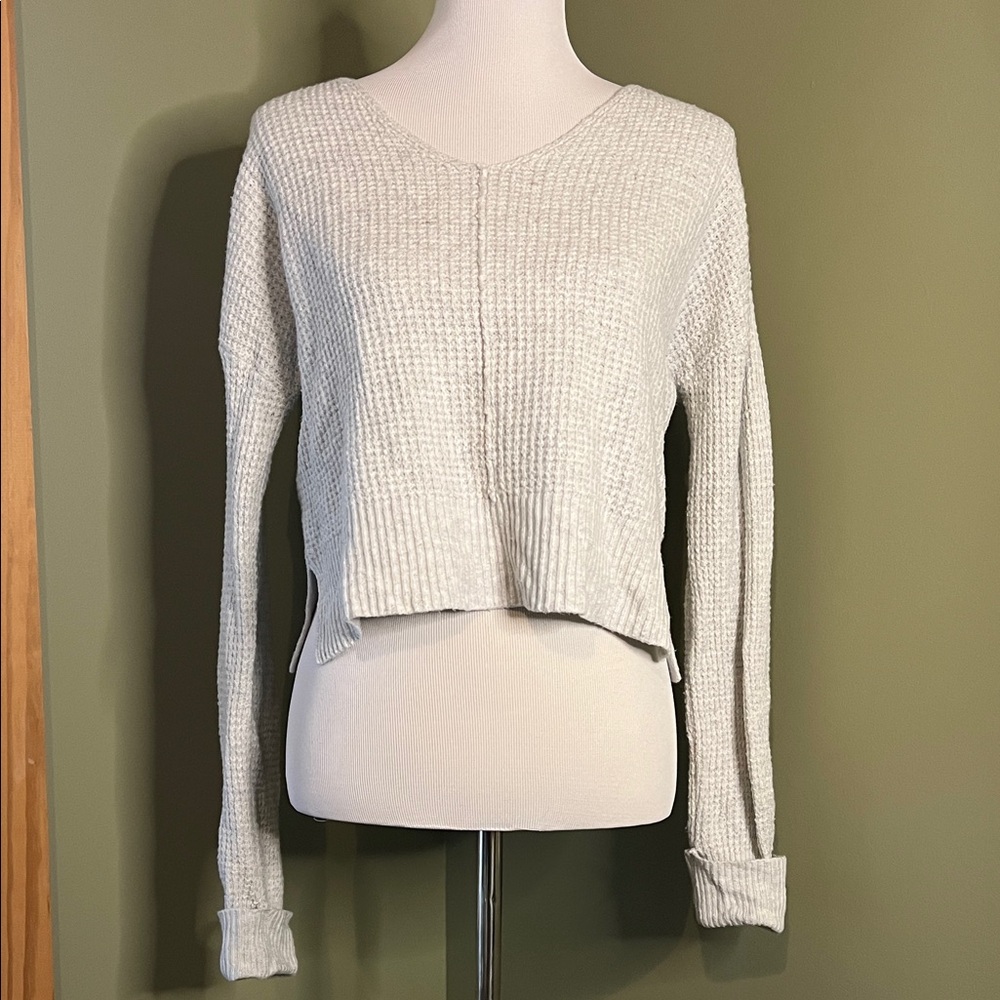 Jessica Simpson Sweater - Picture 2 of 4